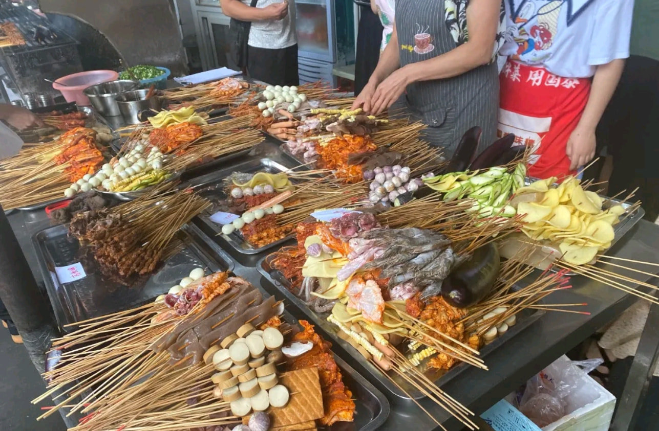 成都路边串串摊